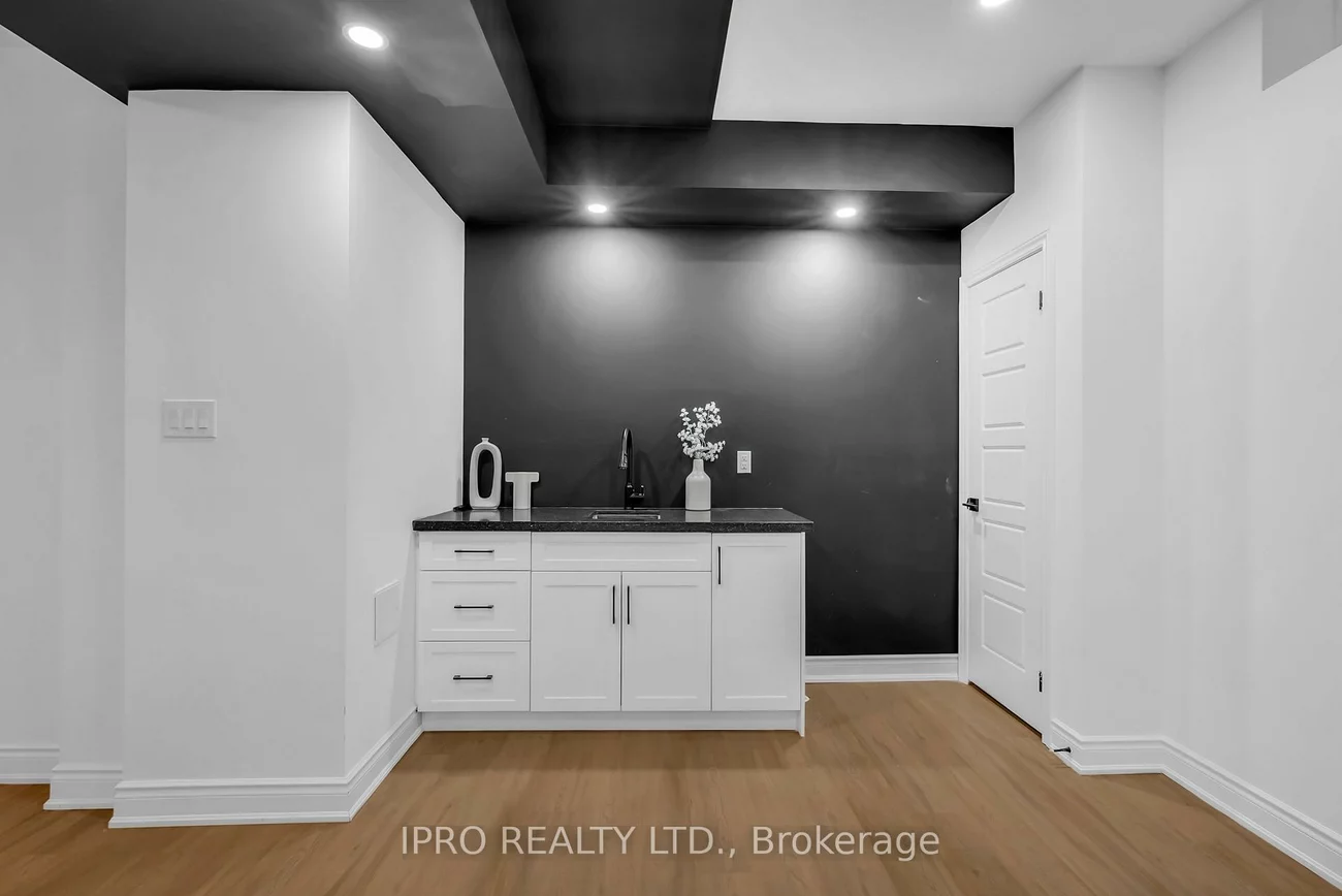 3302, Rattlesnake, 1008 - GO Glenorchy, Oakville