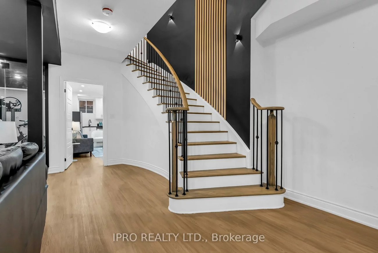 3302, Rattlesnake, 1008 - GO Glenorchy, Oakville