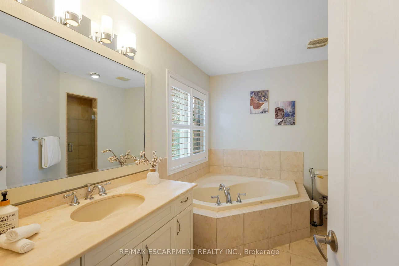 2314, Kwinter, 1019 - WM Westmount, Oakville