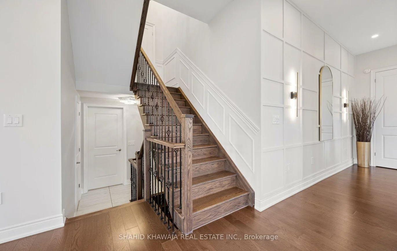 25, Wheat Boom, 1008 - GO Glenorchy, Oakville