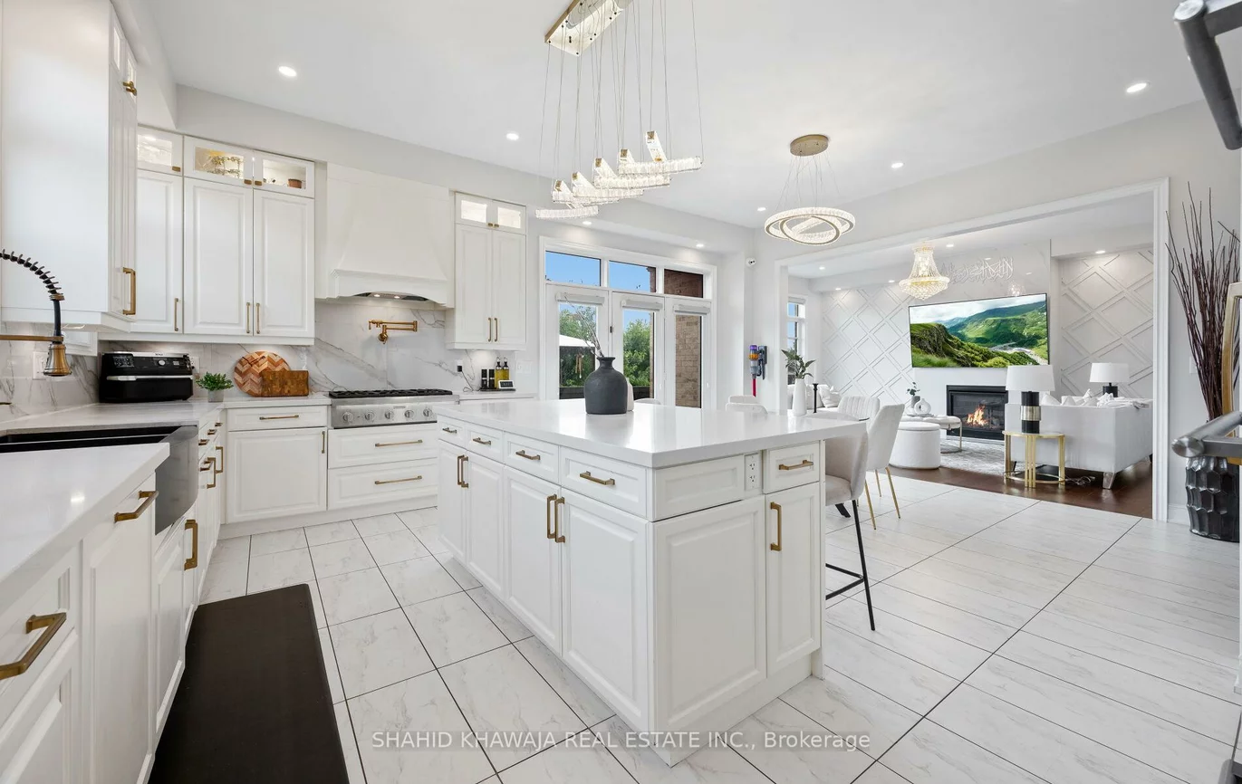 25, Wheat Boom, 1008 - GO Glenorchy, Oakville