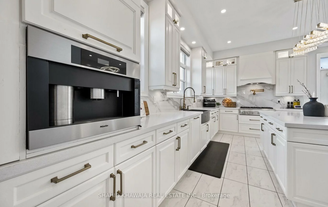 25, Wheat Boom, 1008 - GO Glenorchy, Oakville