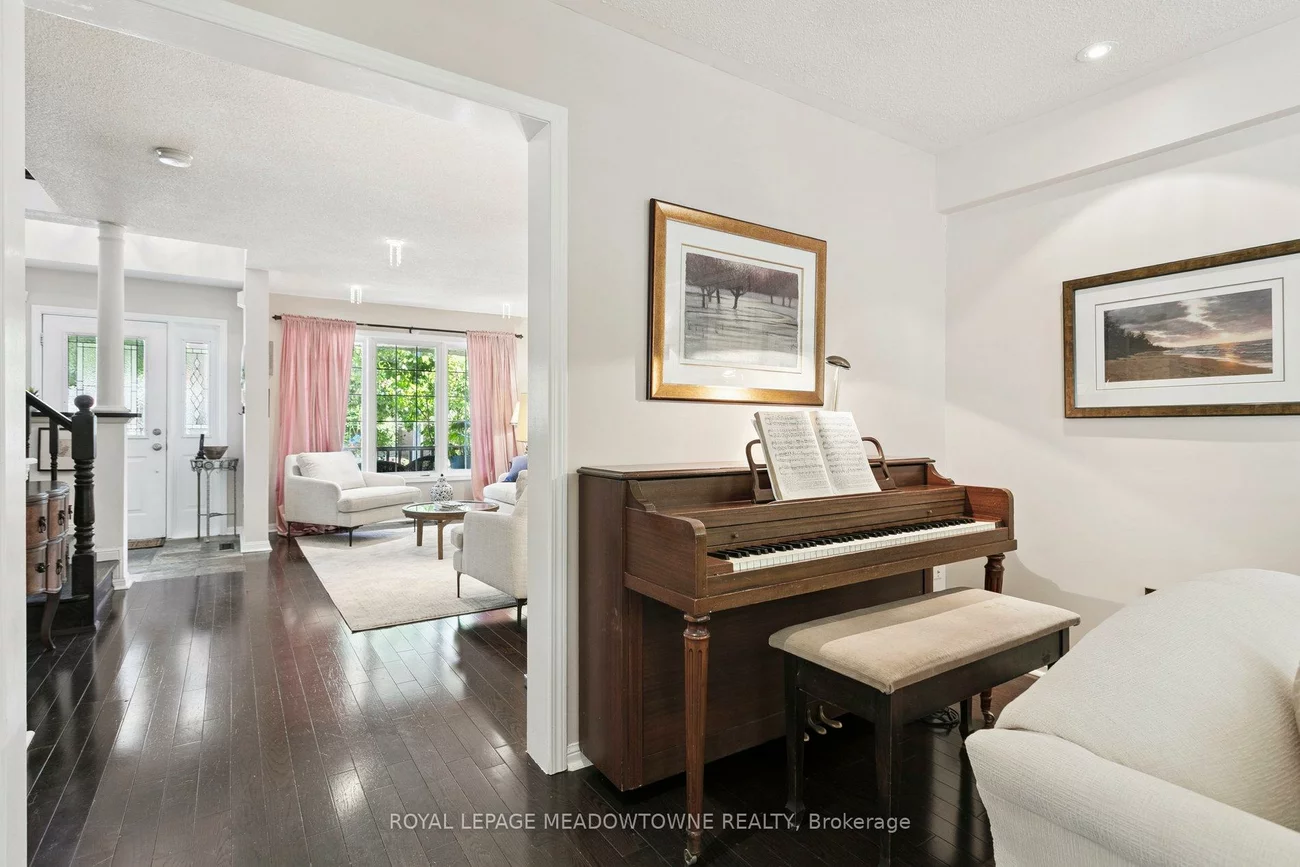 1325, Ashwood, 1022 - WT West Oak Trails, Oakville