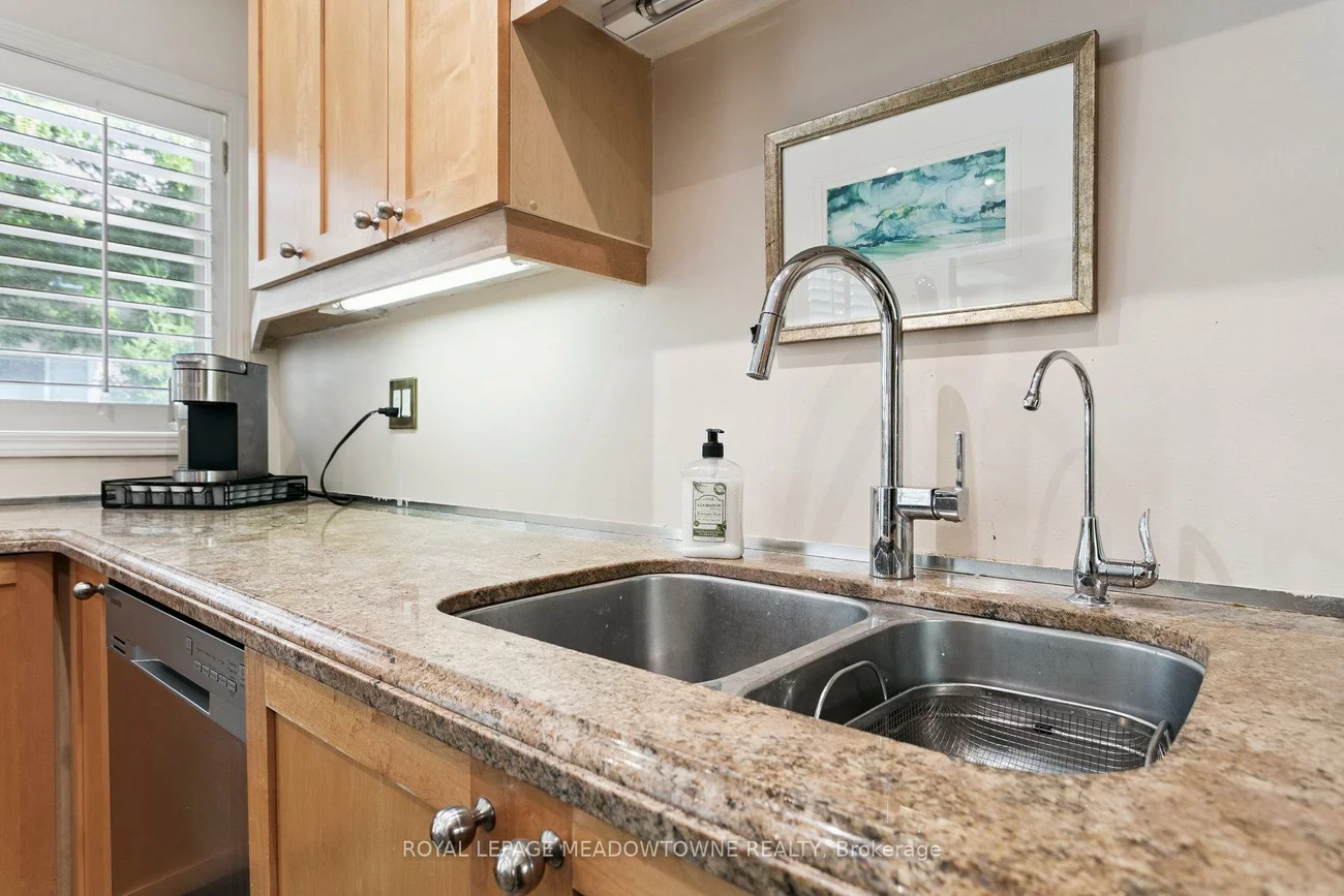 1325, Ashwood, 1022 - WT West Oak Trails, Oakville