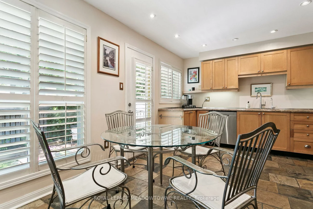 1325, Ashwood, 1022 - WT West Oak Trails, Oakville