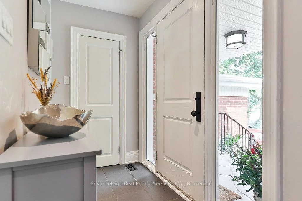 33, Forster Park, 1002 - CO Central, Oakville