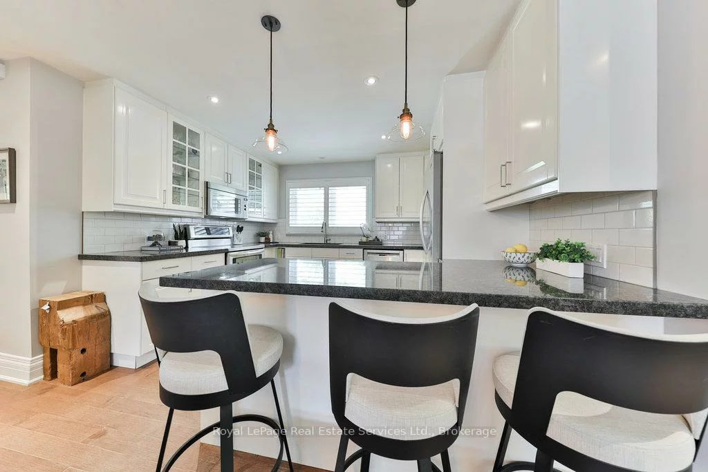 33, Forster Park, 1002 - CO Central, Oakville