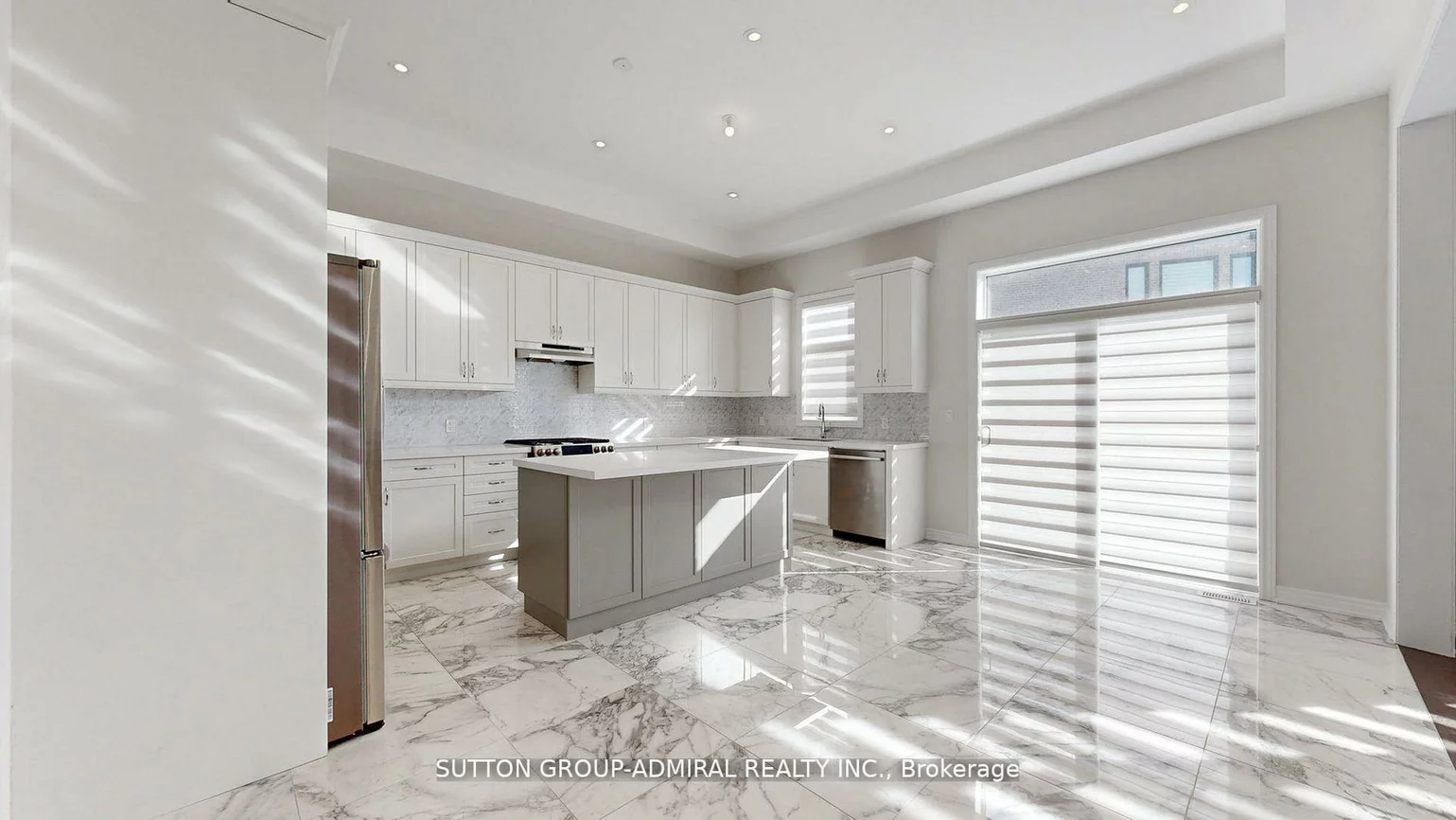 34, Carnegie, 1008 - GO Glenorchy, Oakville