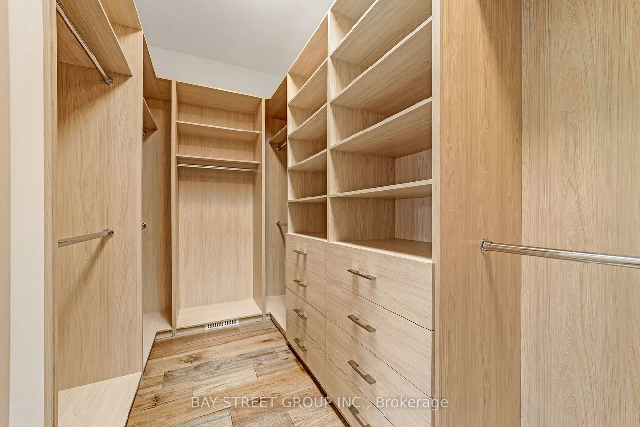 442, Sherin, 1020 - WO West, Oakville