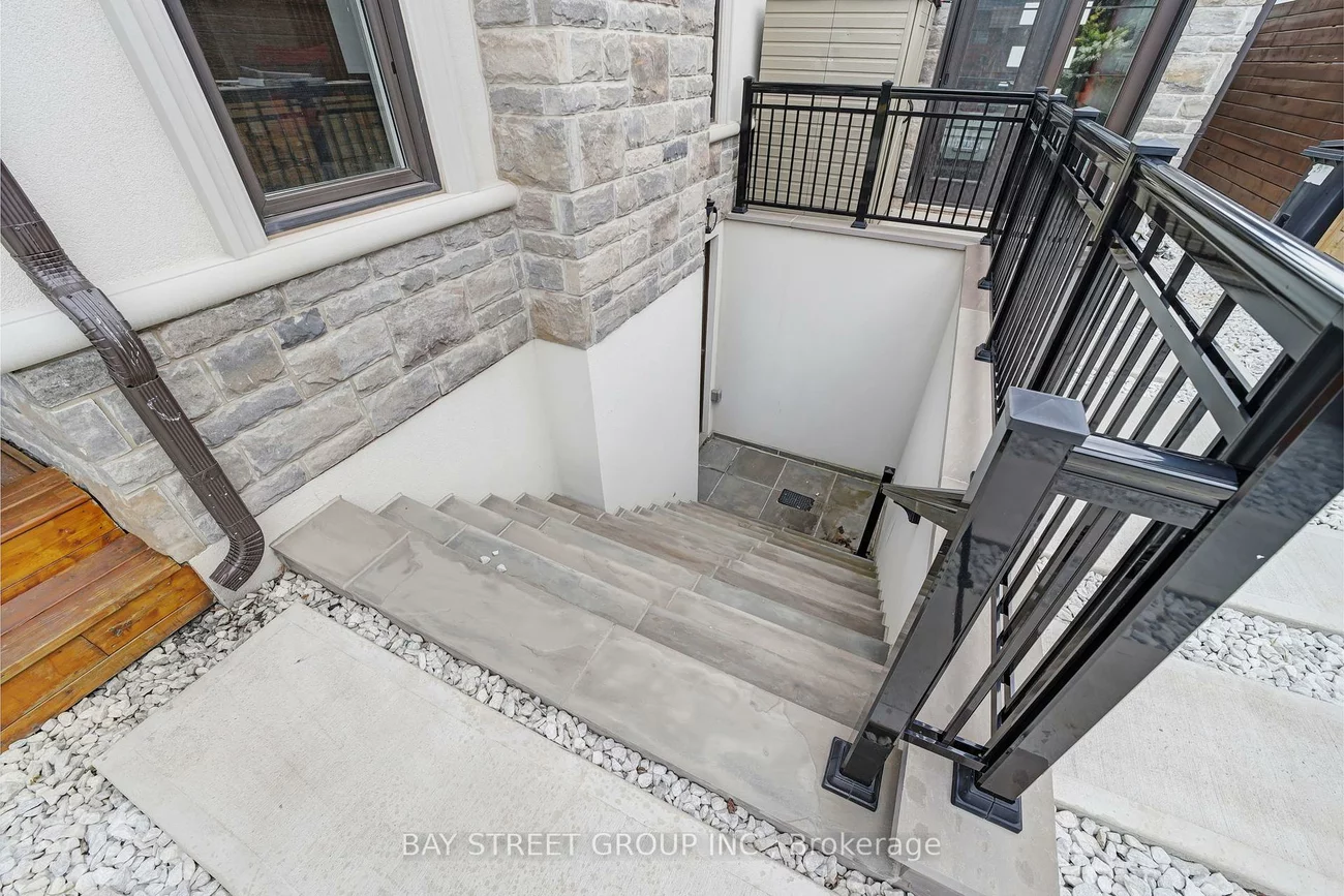 442, Sherin, 1020 - WO West, Oakville