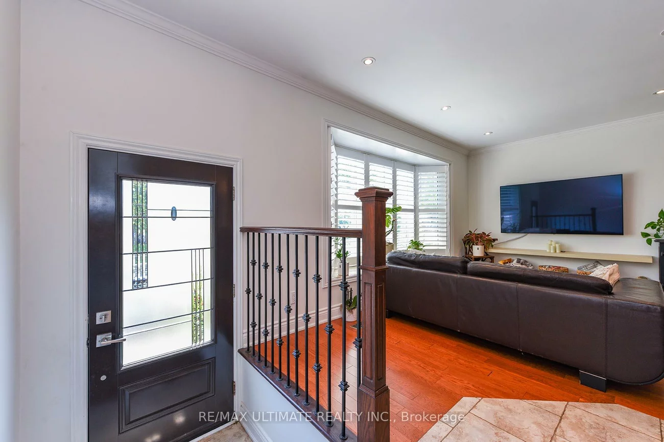 89, Mccraney, 1003 - CP College Park, Oakville