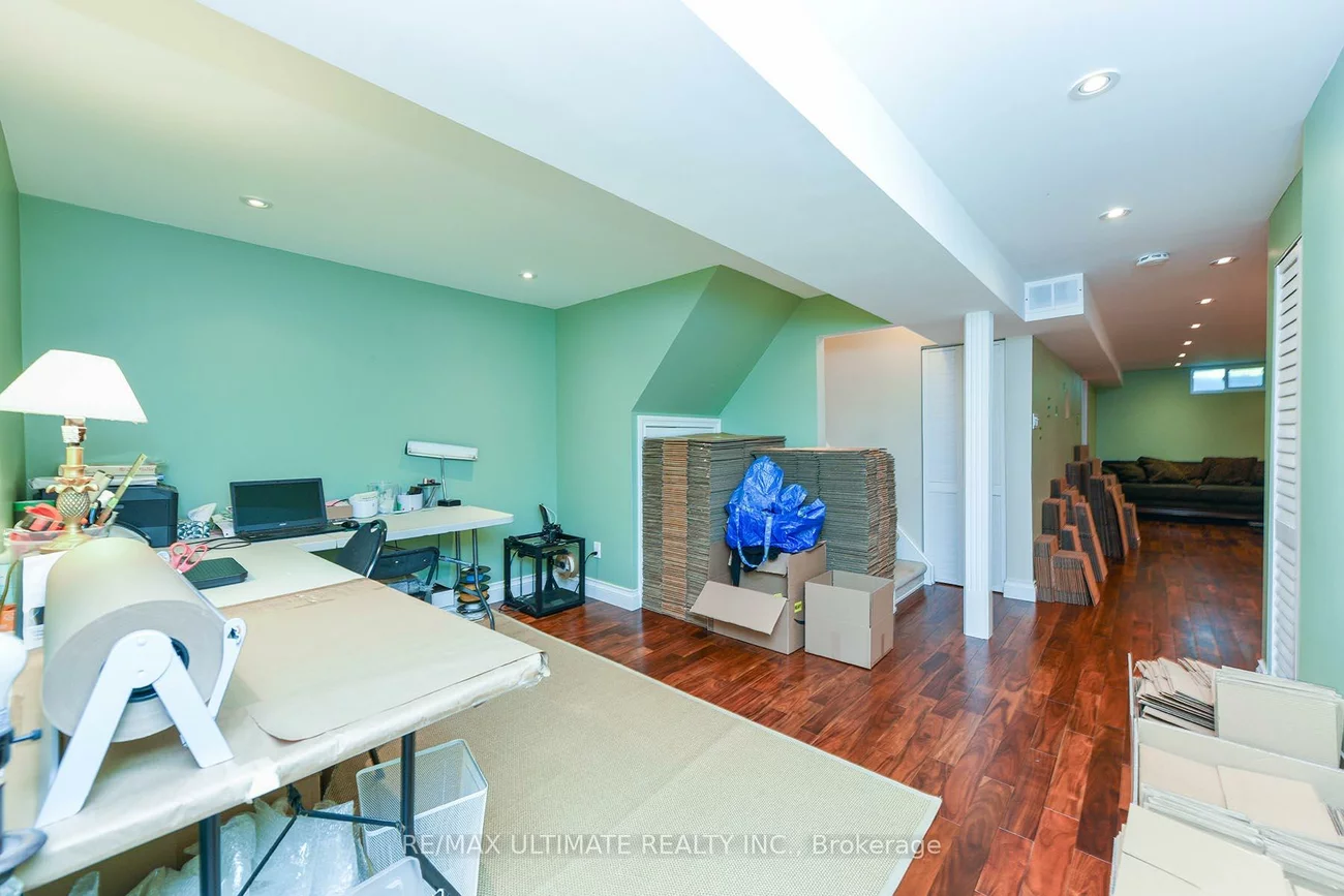 89, Mccraney, 1003 - CP College Park, Oakville