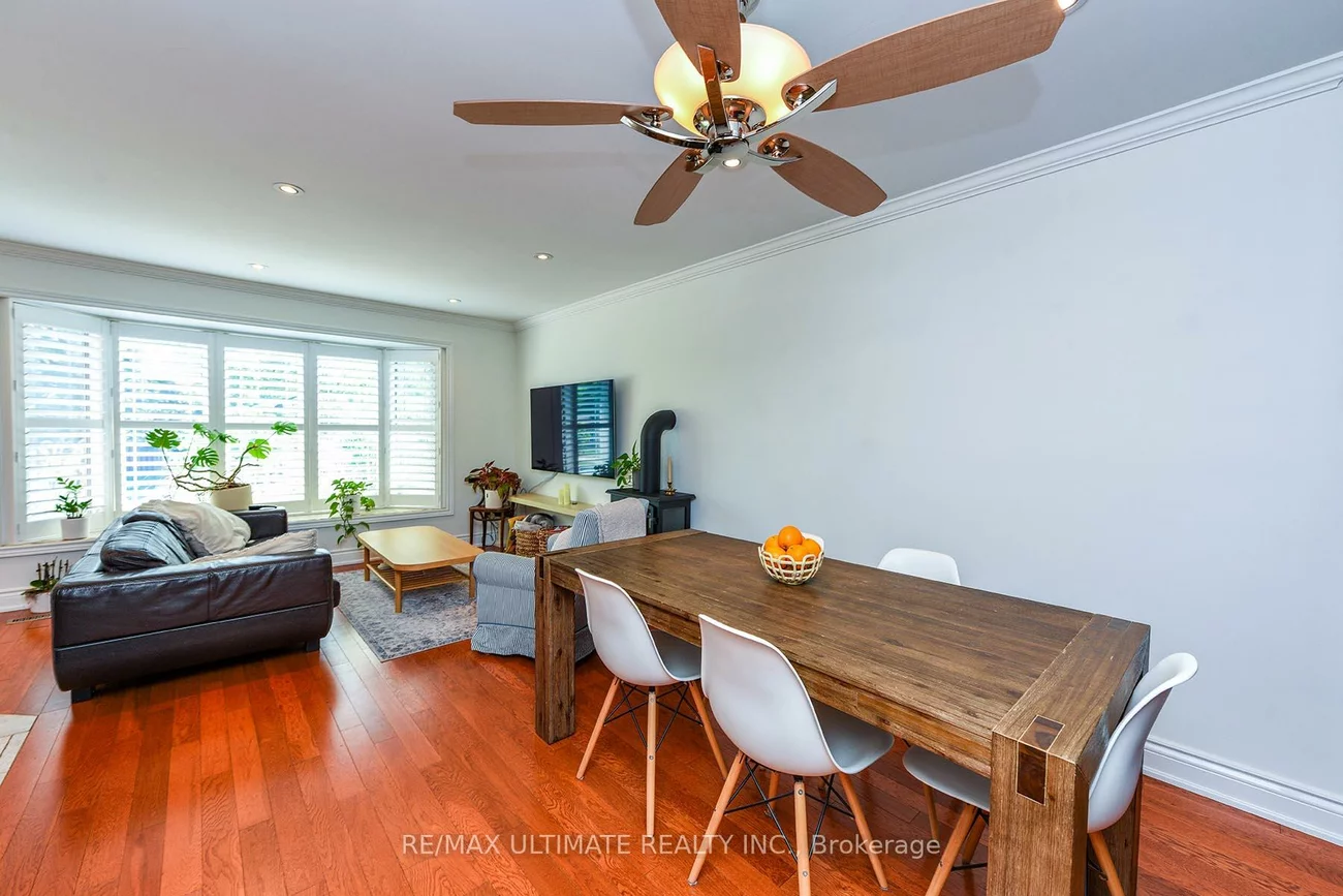 89, Mccraney, 1003 - CP College Park, Oakville