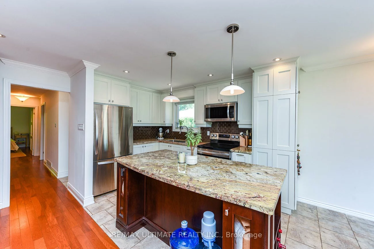 89, Mccraney, 1003 - CP College Park, Oakville