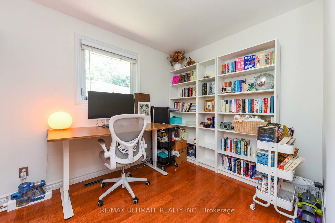 89, Mccraney, 1003 - CP College Park, Oakville