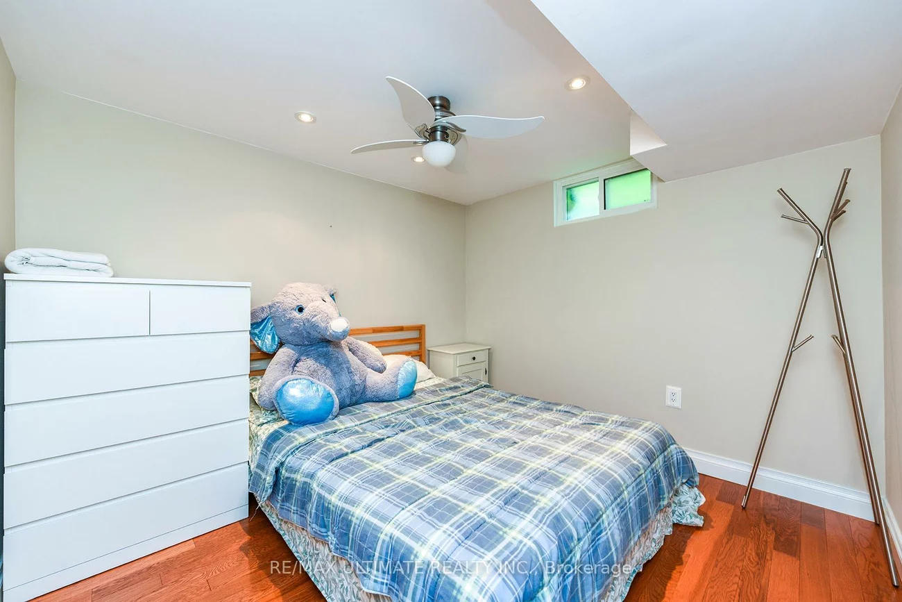 89, Mccraney, 1003 - CP College Park, Oakville