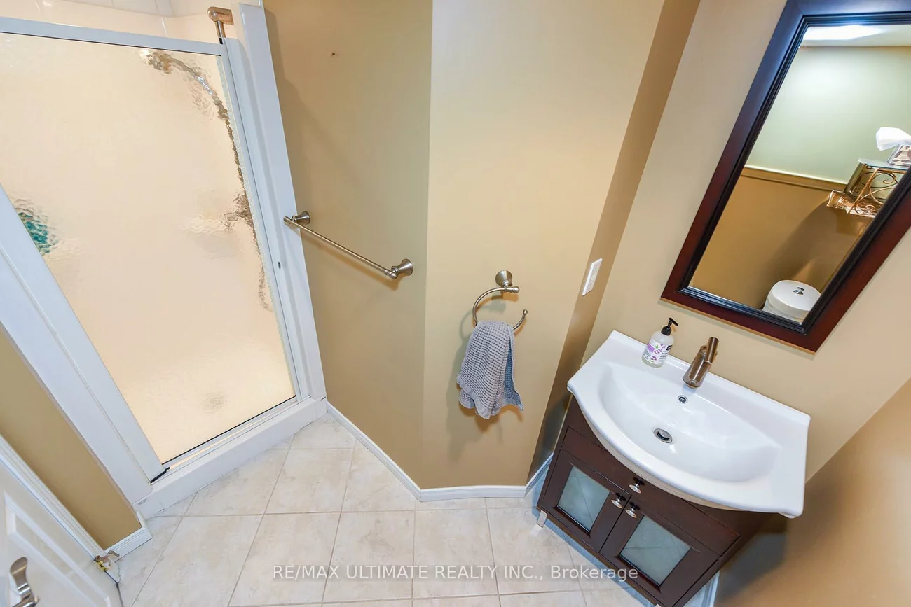 89, Mccraney, 1003 - CP College Park, Oakville