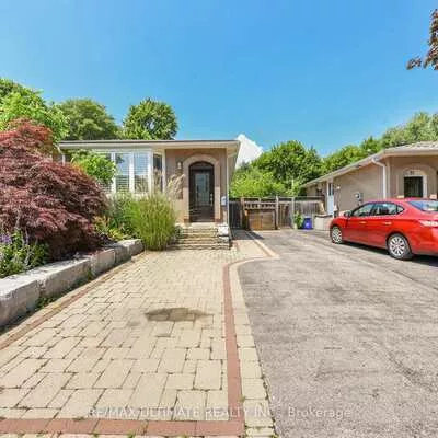 89, Mccraney, 1003 - CP College Park, Oakville