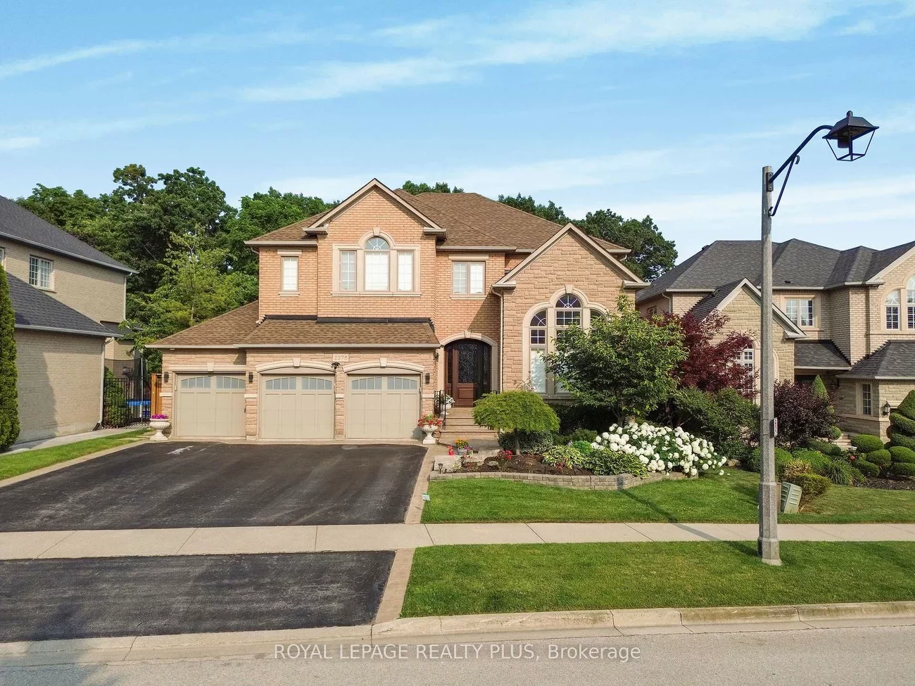 2376, Valley Forest, 1015 - RO River Oaks, Oakville