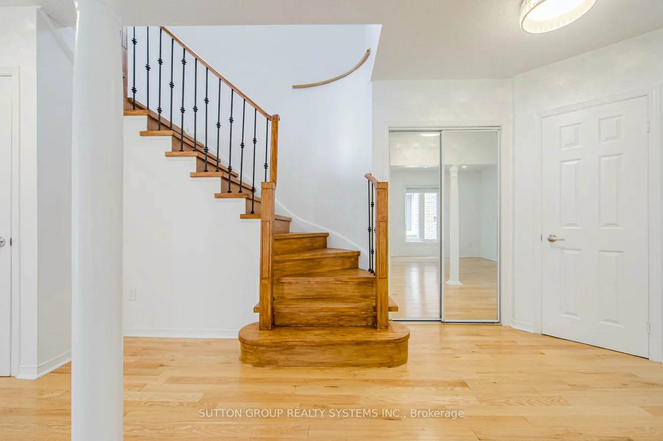 2029, Westmount, 1019 - WM Westmount, Oakville