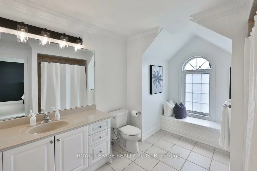 3321, Springflower, 1001 - BR Bronte, Oakville