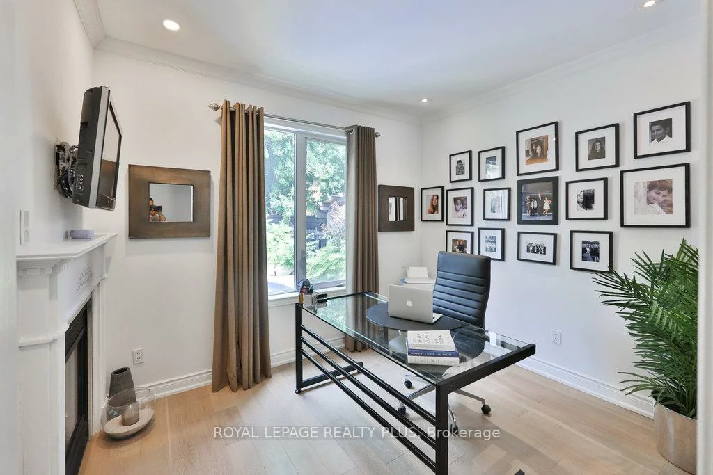 3321, Springflower, 1001 - BR Bronte, Oakville