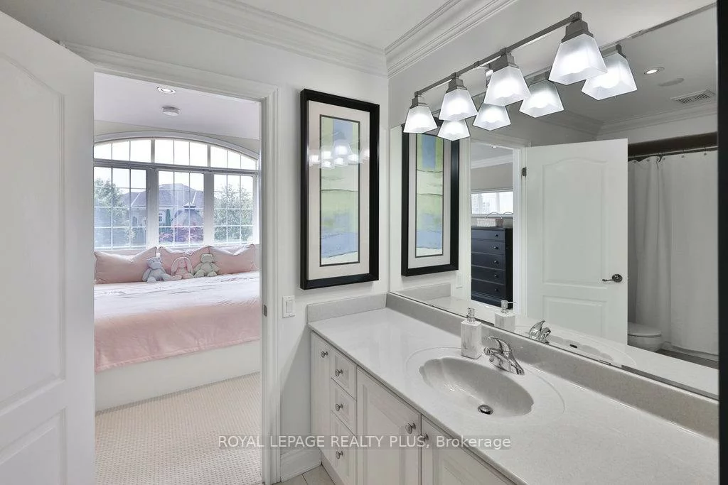 3321, Springflower, 1001 - BR Bronte, Oakville