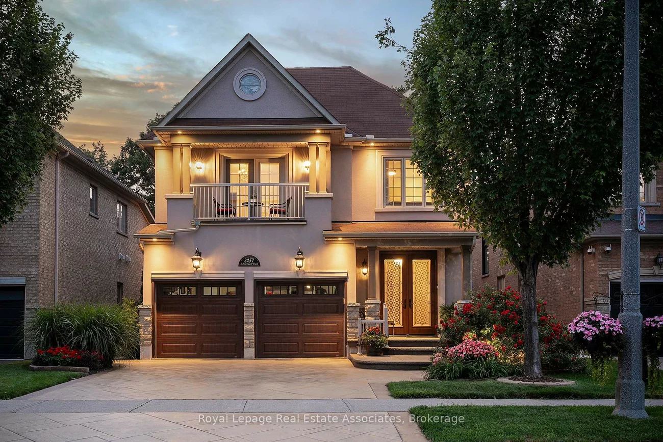 2257, Adirondak, 1022 - WT West Oak Trails, Oakville
