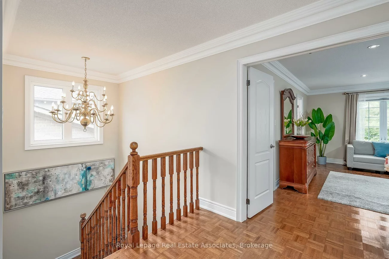 2257, Adirondak, 1022 - WT West Oak Trails, Oakville