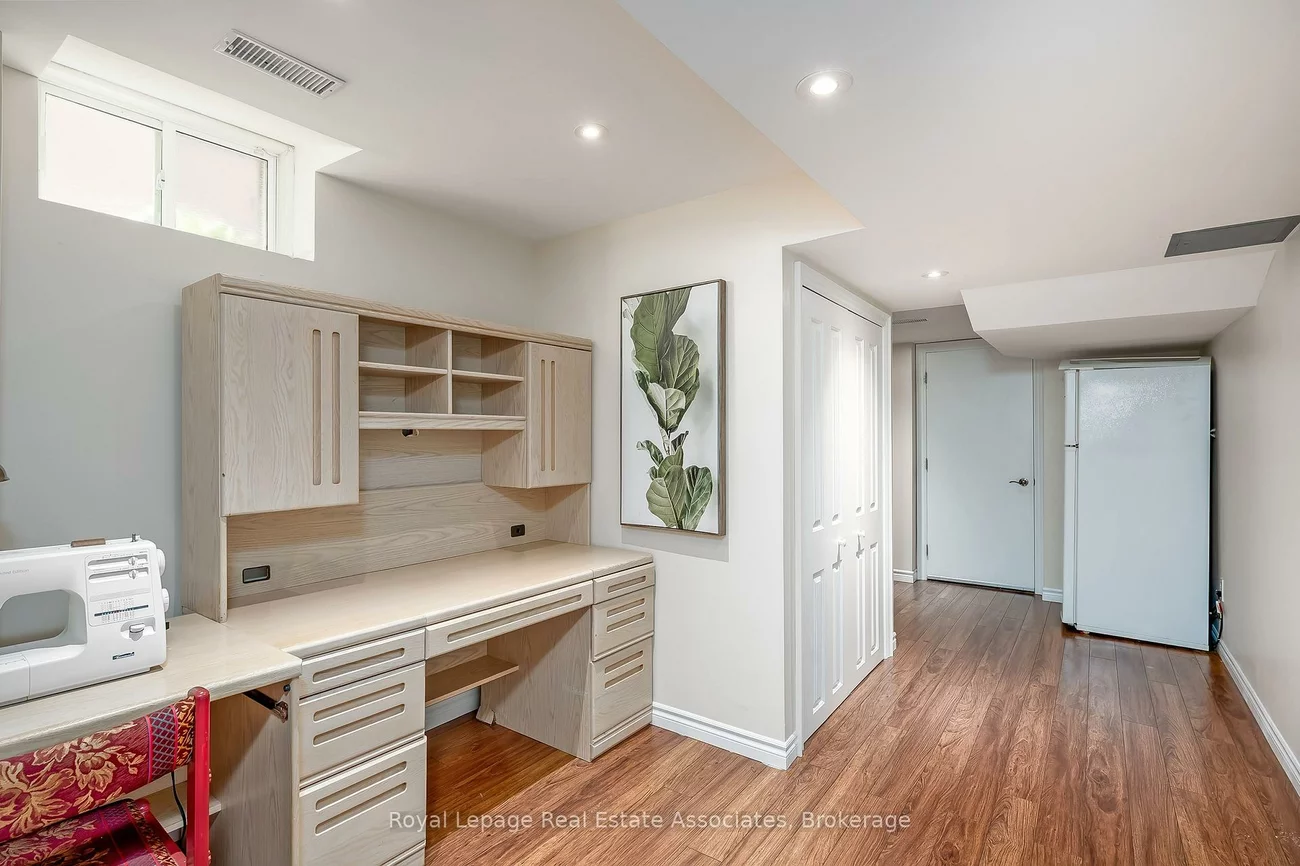 2257, Adirondak, 1022 - WT West Oak Trails, Oakville