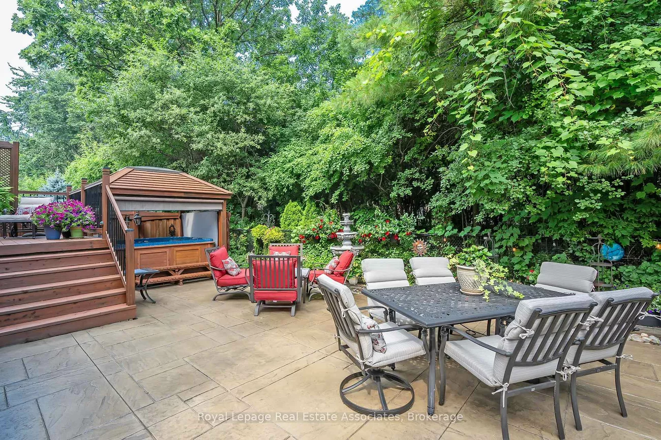 2257, Adirondak, 1022 - WT West Oak Trails, Oakville