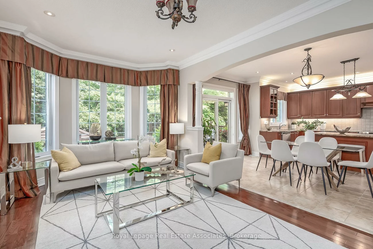 2257, Adirondak, 1022 - WT West Oak Trails, Oakville