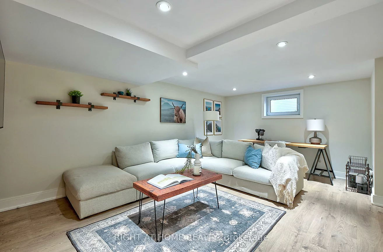 1358, Odessa, 1003 - CP College Park, Oakville