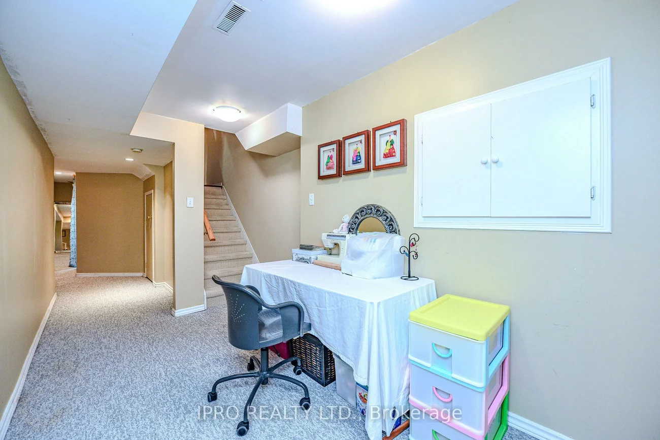 2377, Dalebrook, 1018 - WC Wedgewood Creek, Oakville