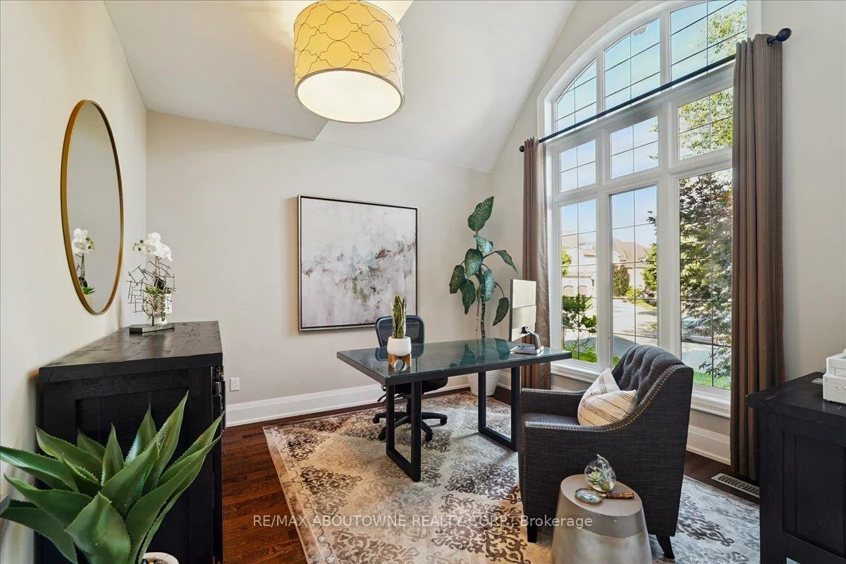 530, Hidden, 1008 - GO Glenorchy, Oakville