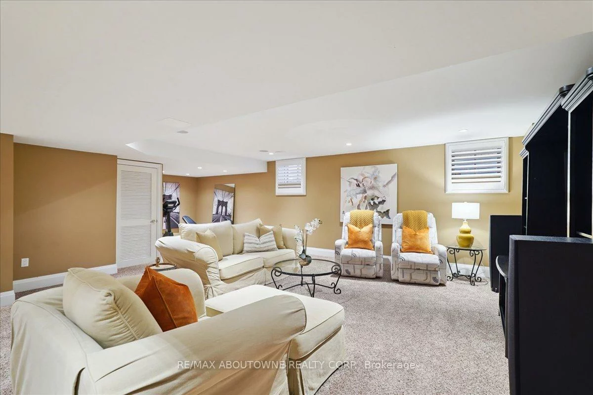 530, Hidden, 1008 - GO Glenorchy, Oakville