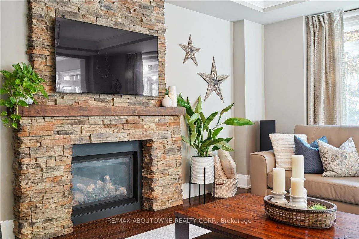530, Hidden, 1008 - GO Glenorchy, Oakville