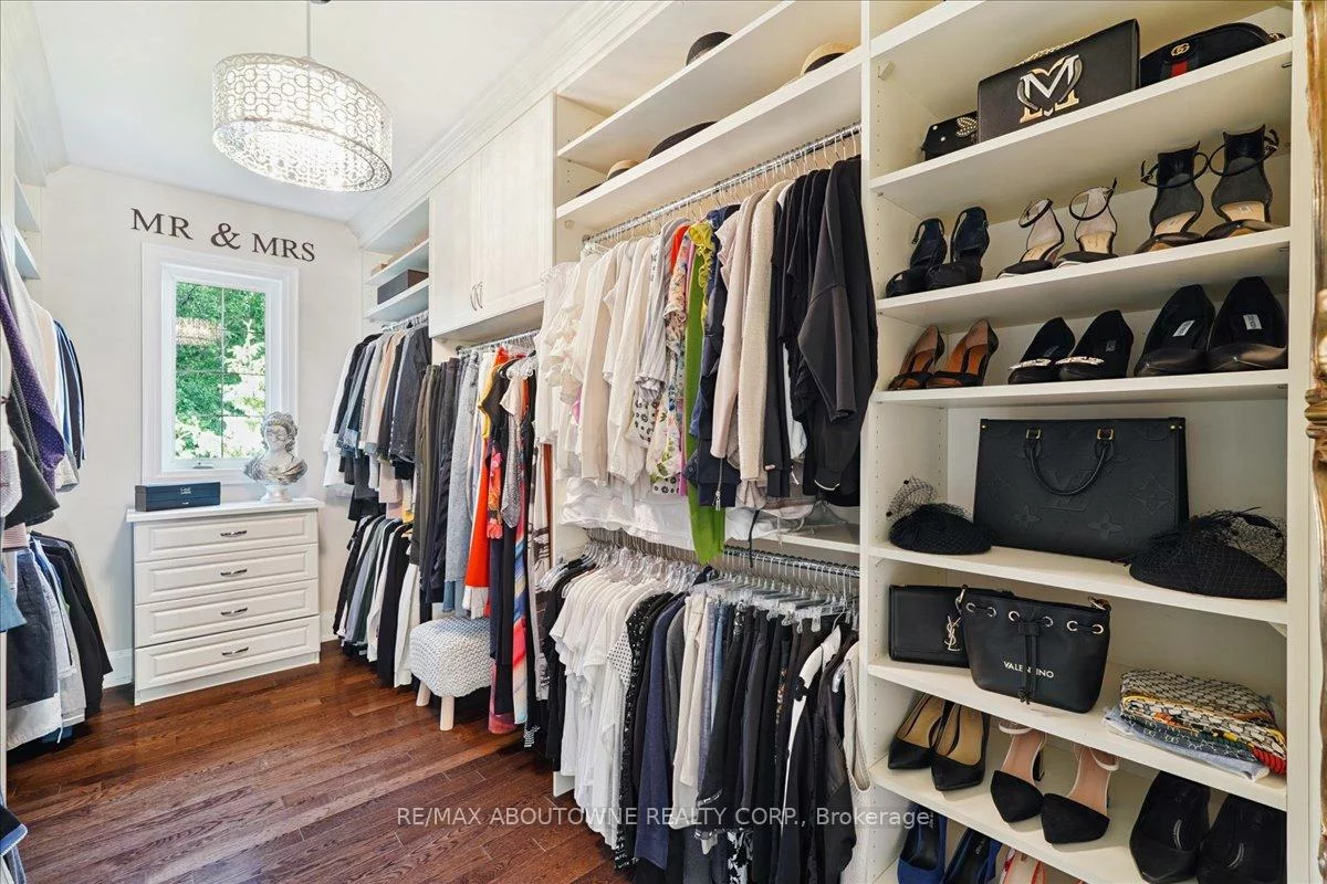 530, Hidden, 1008 - GO Glenorchy, Oakville