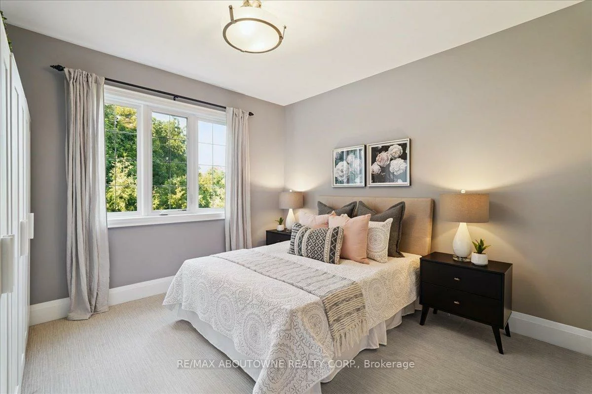 530, Hidden, 1008 - GO Glenorchy, Oakville
