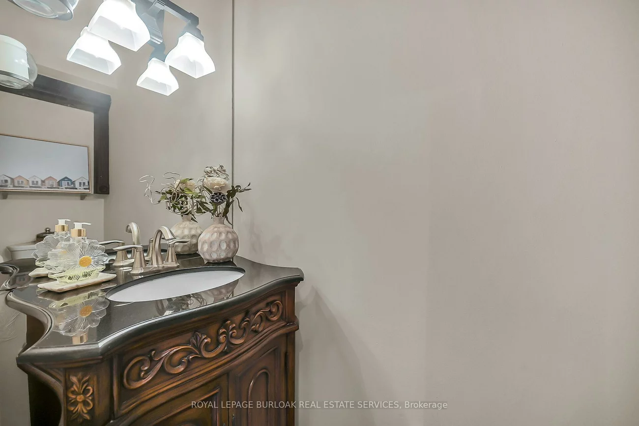 92, Osborne, 1003 - CP College Park, Oakville