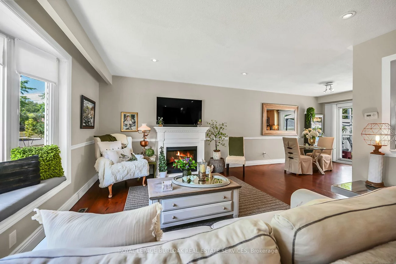 92, Osborne, 1003 - CP College Park, Oakville