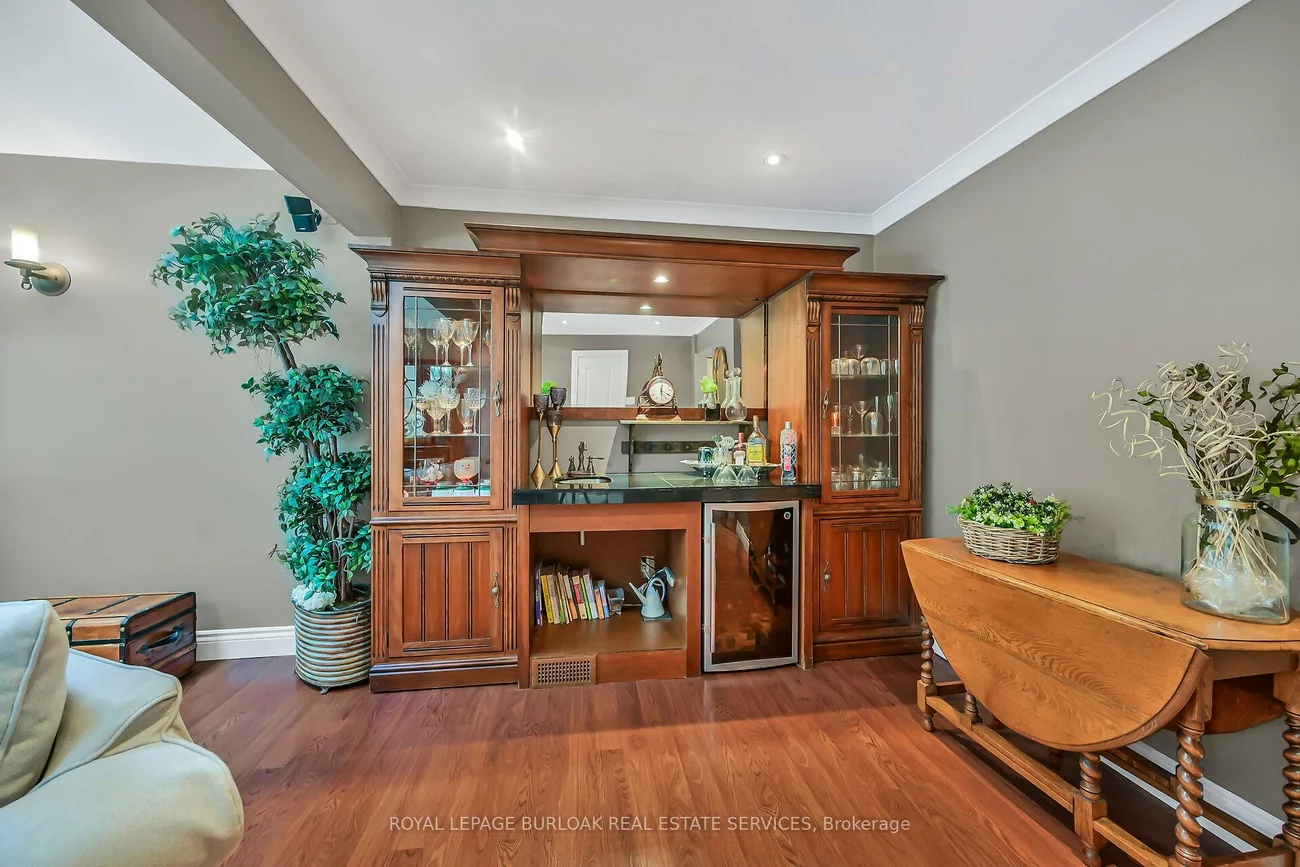 92, Osborne, 1003 - CP College Park, Oakville