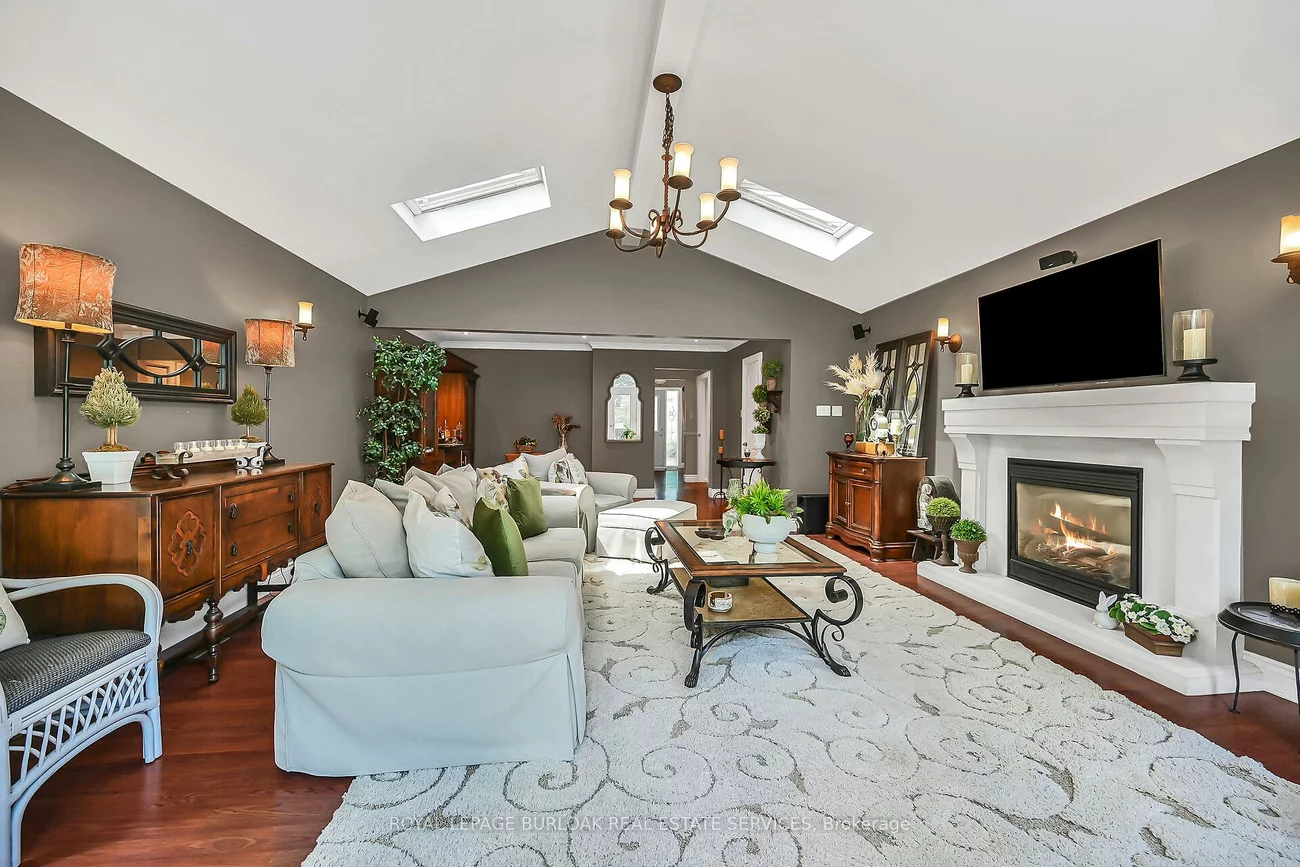 92, Osborne, 1003 - CP College Park, Oakville