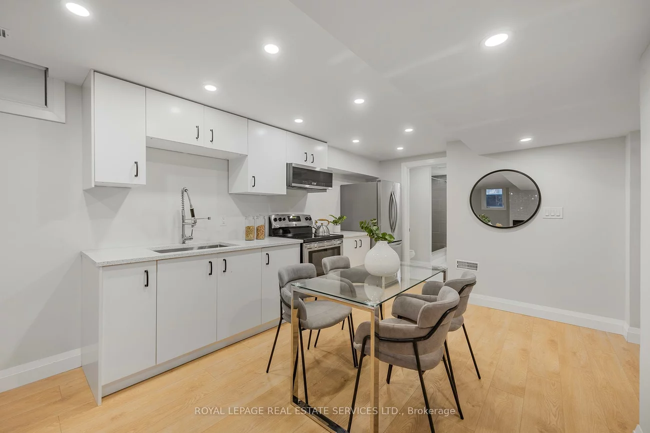 3551, Wass, 1001 - BR Bronte, Oakville