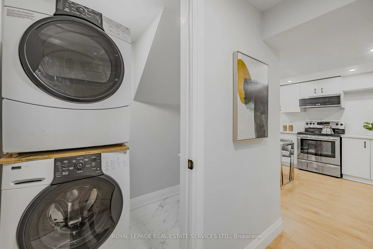 3551, Wass, 1001 - BR Bronte, Oakville