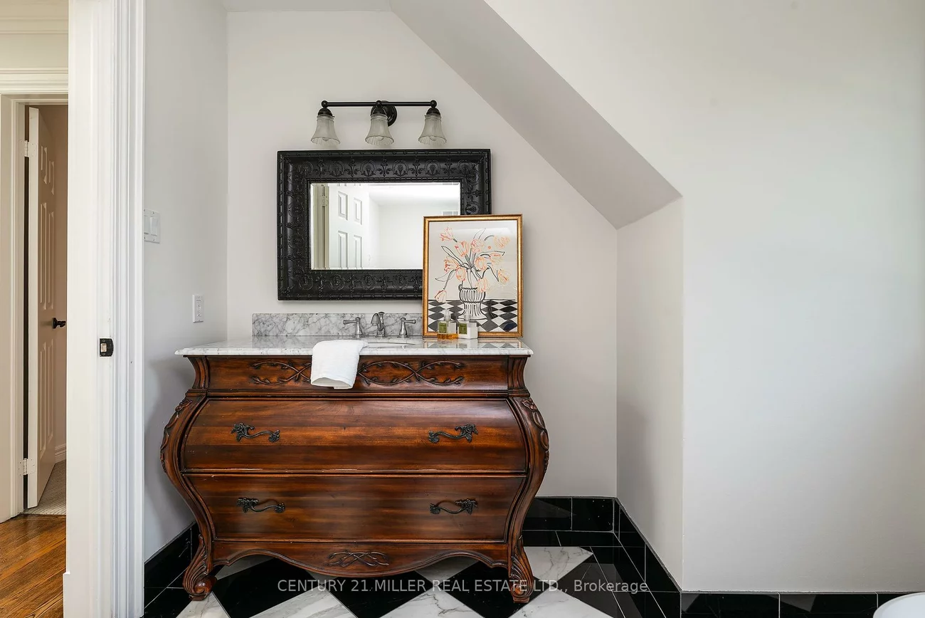 205, Forestwood, 1011 - MO Morrison, Oakville