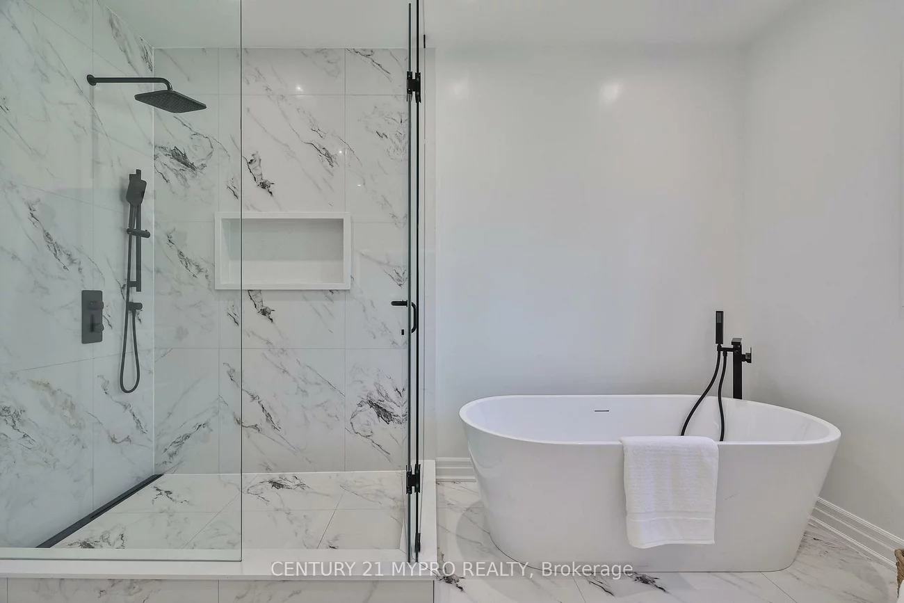 1508, Oakhill, 1011 - MO Morrison, Oakville