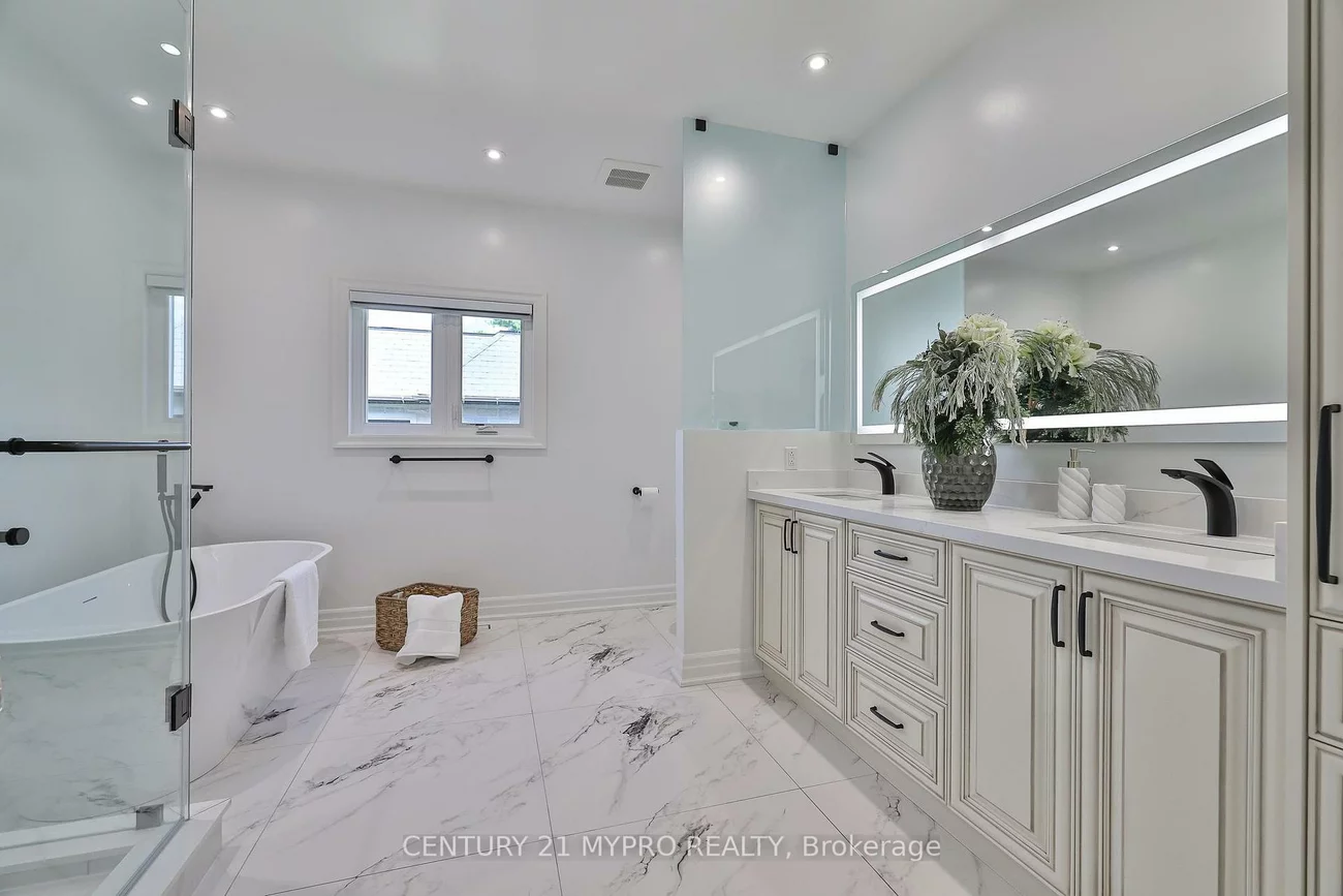 1508, Oakhill, 1011 - MO Morrison, Oakville