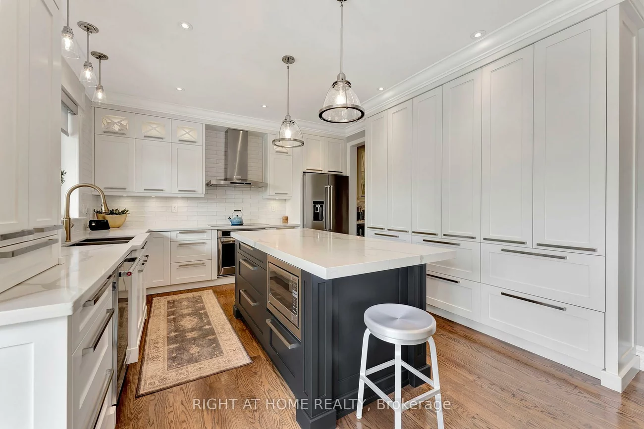 2469, Whistling Springs, 1019 - WM Westmount, Oakville