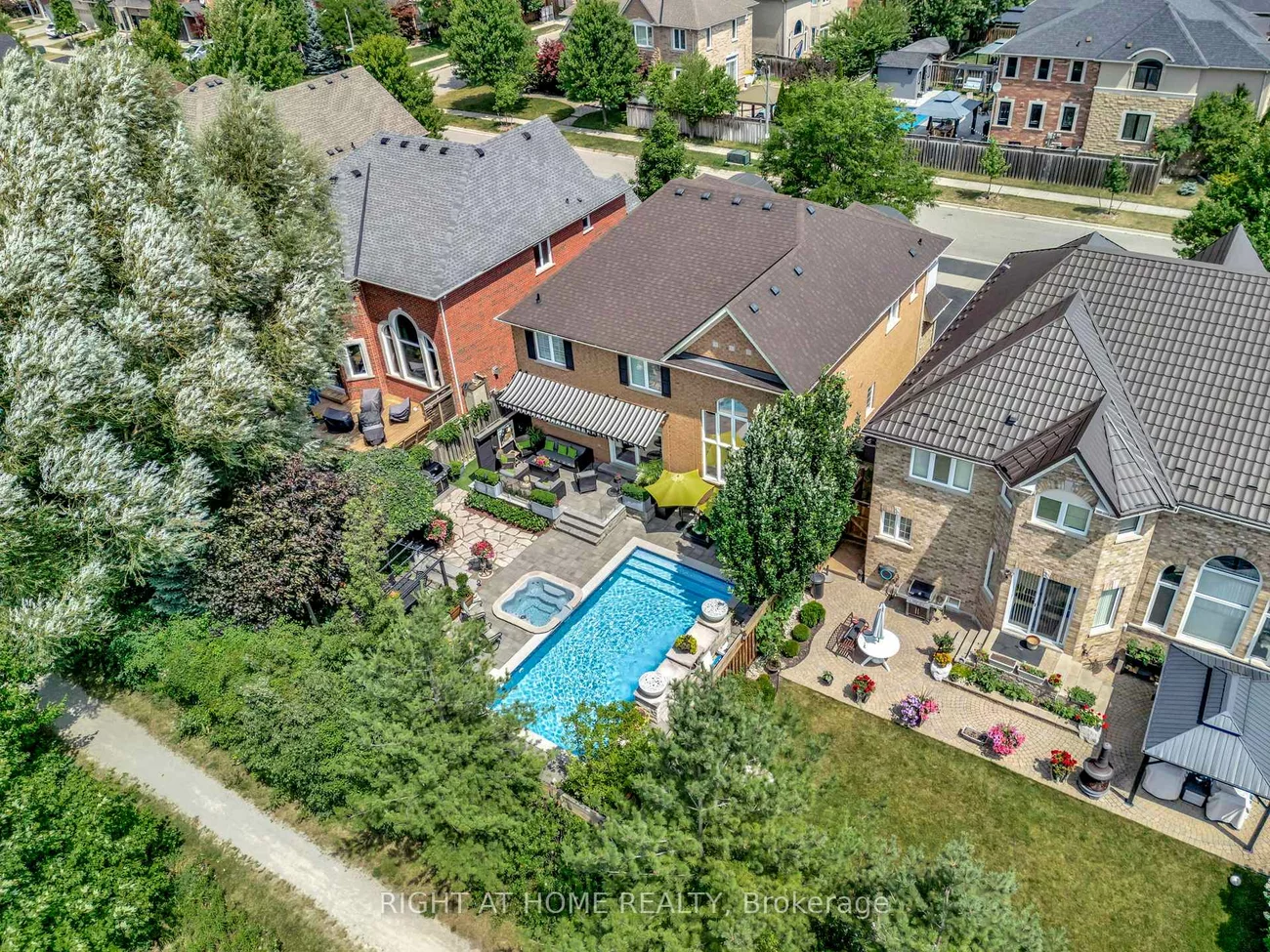 2469, Whistling Springs, 1019 - WM Westmount, Oakville
